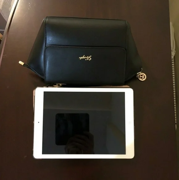 STIYA Genuine Leather 100% Authentic Handbag​ - Picture 7 of 7